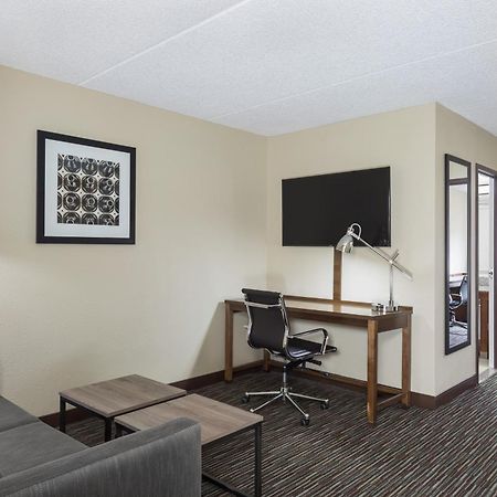 Four Points By Sheraton Milwaukee Airport Kültér fotó