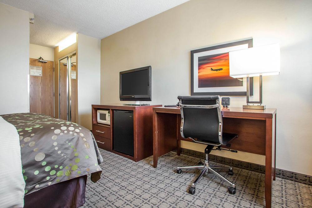 Four Points By Sheraton Milwaukee Airport Kültér fotó